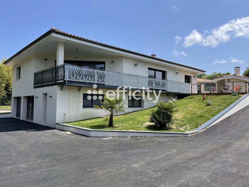 Maison - 197 m² - 4 pièces