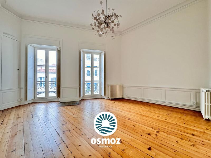 Appartement - 85 m² - 3 pièces