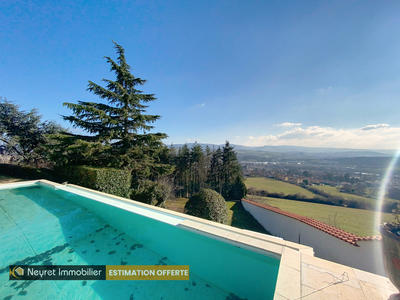 Maison - 370 m² - 10 pièces