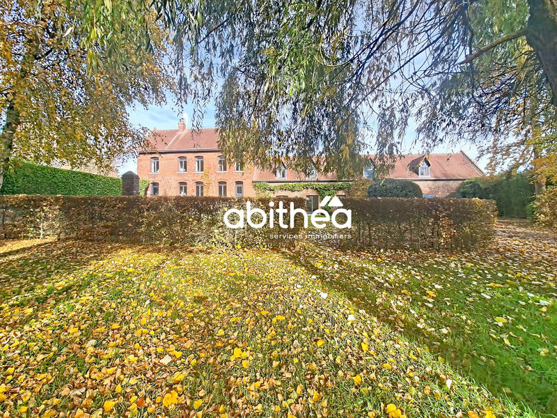 Propriété - 327 m² - 9 pièces