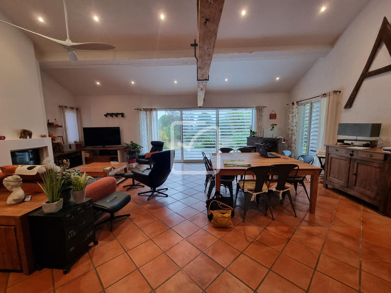 Maison - 147 m² - 4 pièces