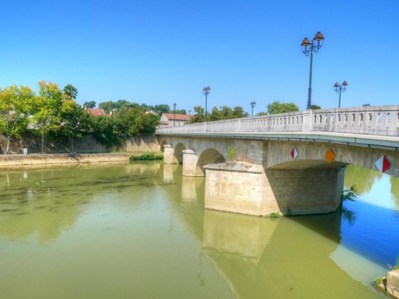 Maison - 327 m² - 12 pièces