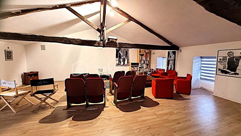 Propriété - 283 m² - 13 pièces