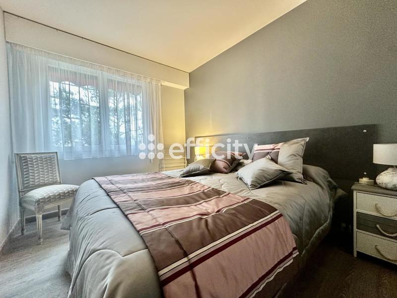 Appartement - 98 m² - 5 pièces