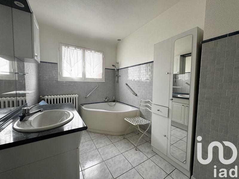 Maison - 95 m² - 4 pièces