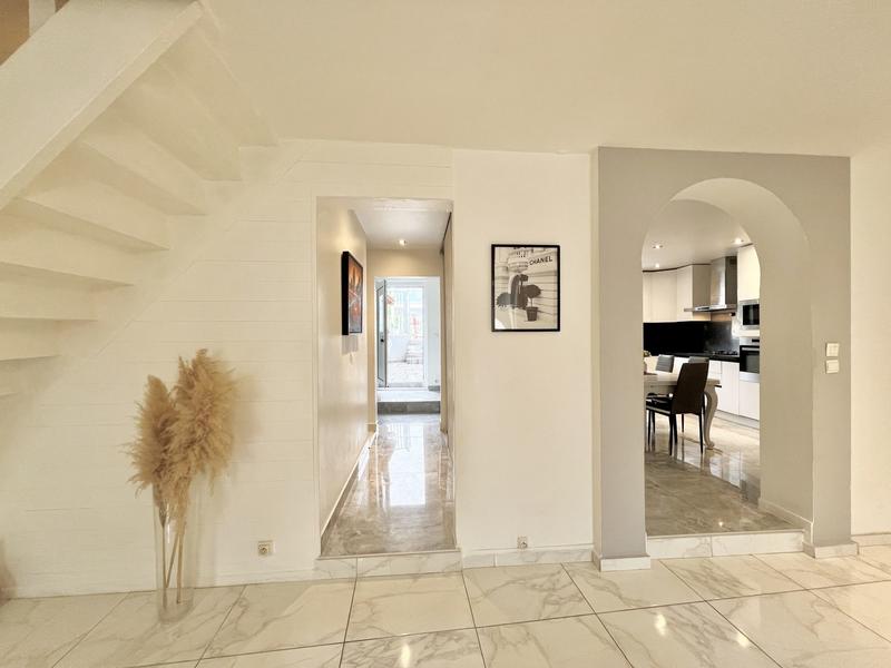 Maison - 142 m² - 5 pièces