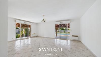 Maison - 106 m² - 4 pièces