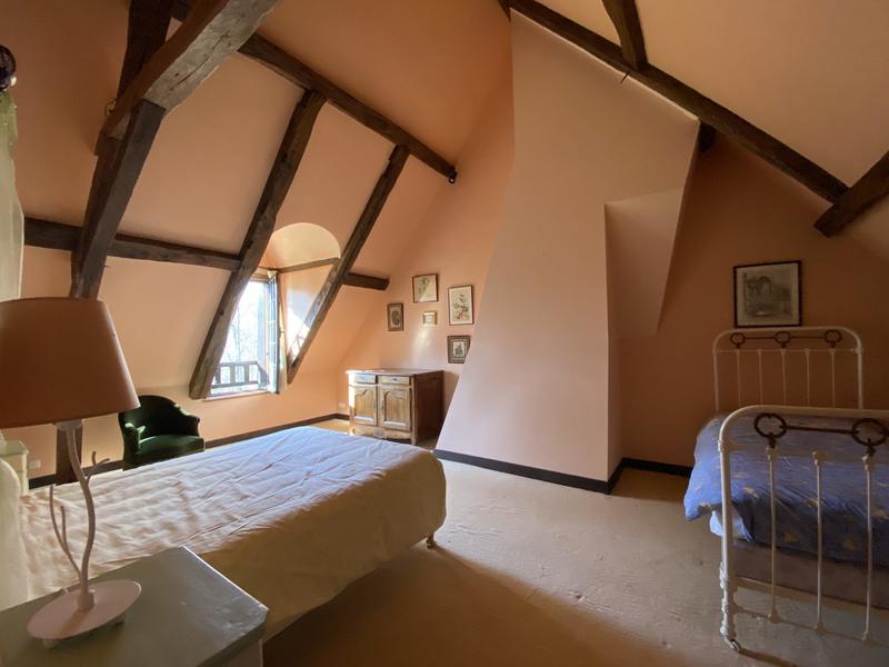 Maison - 210 m² - 6 pièces