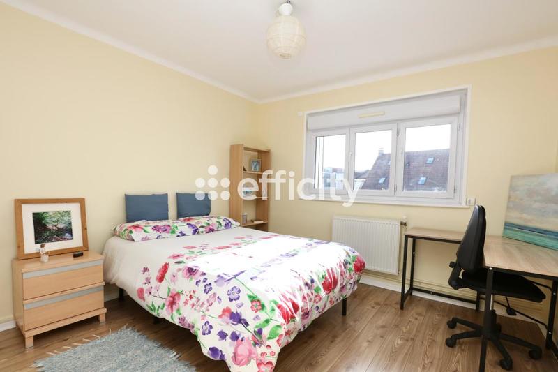 Maison - 105 m² - 5 pièces