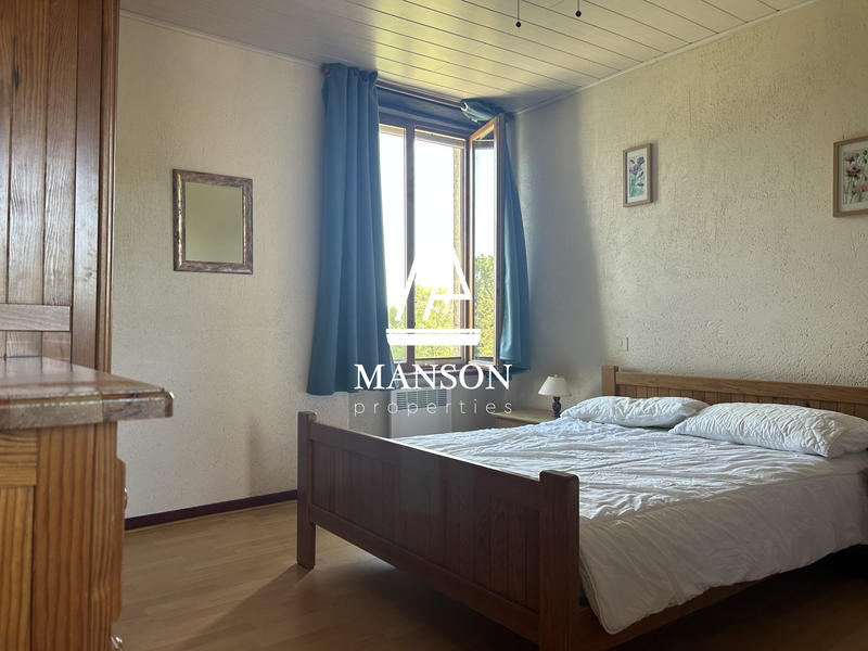 Maison ancienne - 330 m² - 15 pièces