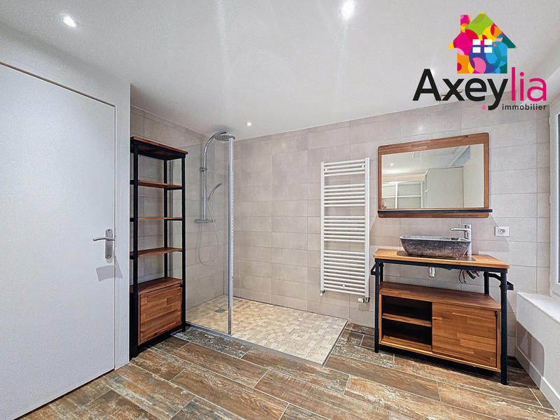 Appartement - 137 m² - 3 pièces