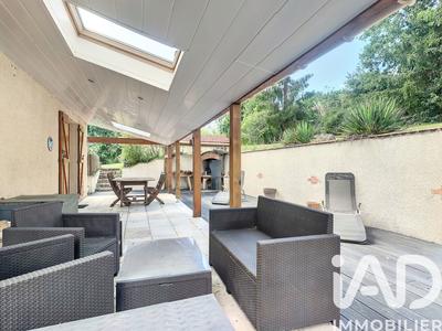 Maison - 90 m² - 6 pièces