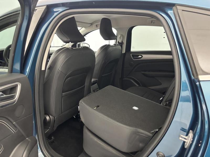 Renault Arkana E-Tech 145 21b Intens 5p