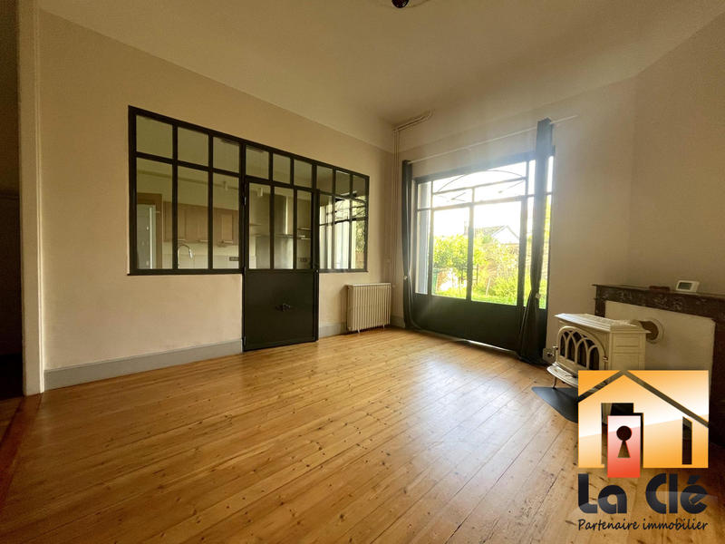 Maison - 189 m² - 8 pièces