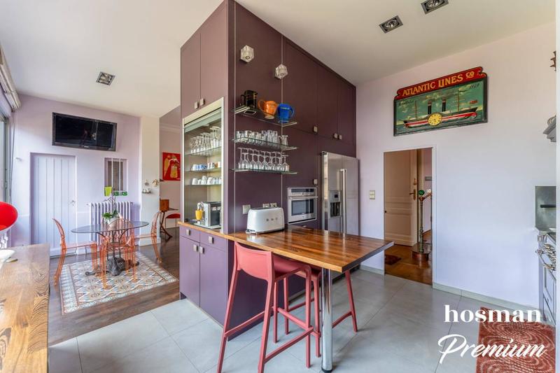 Maison - 215 m² - 8 pièces