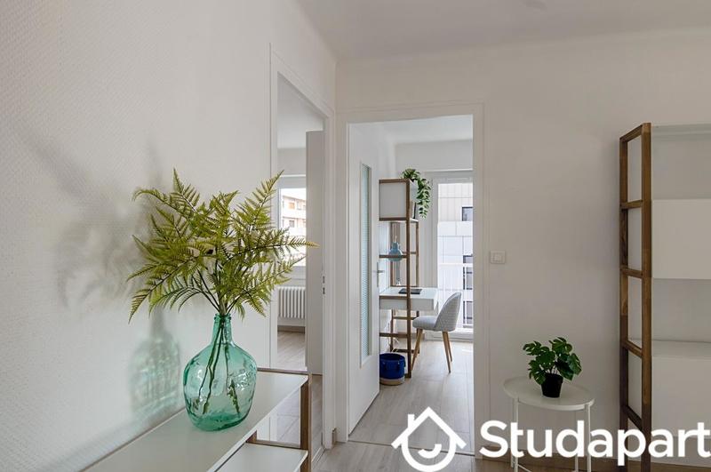 Chambre - 15 m² - 1 pièce