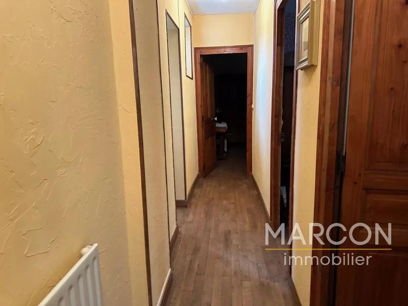 Maison - 213 m² - 15 pièces