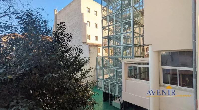 Appartement - 80 m² - 3 pièces