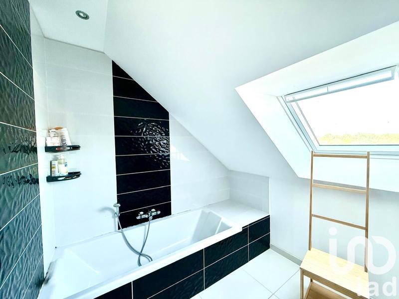 Maison - 160 m² - 9 pièces