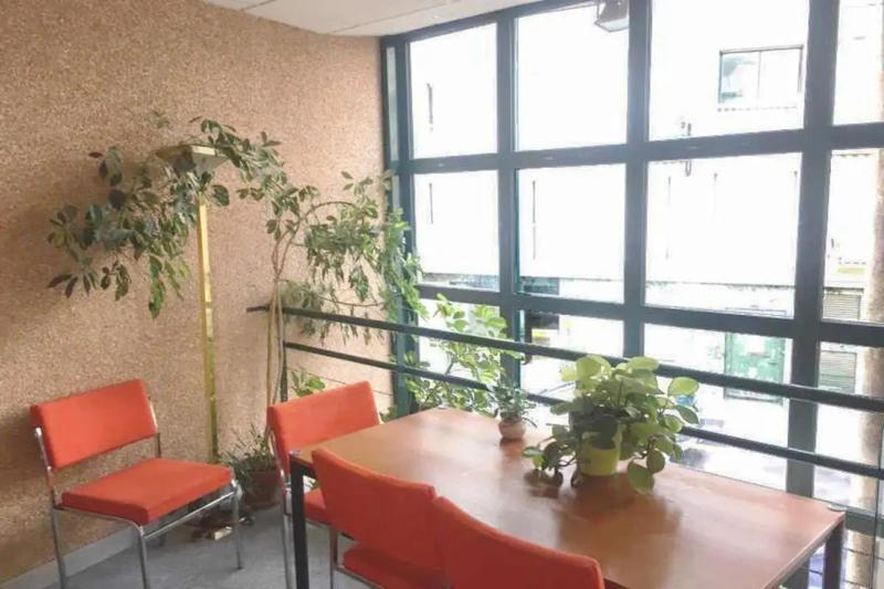 Bureau - 185 m²