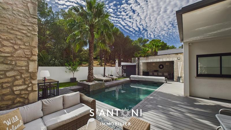 Maison - 200 m² - 9 pièces