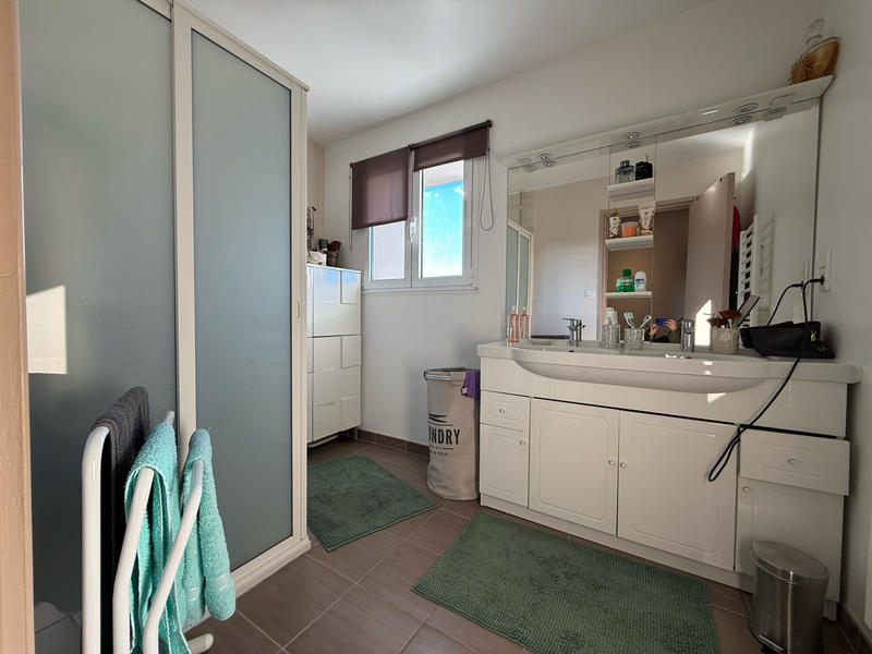 Propriété - 220 m² - 8 pièces