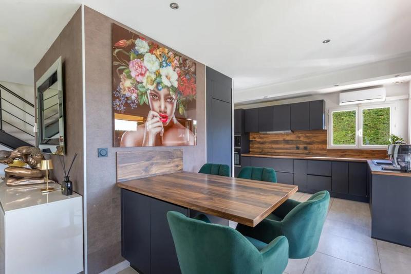 Maison - 176 m² - 5 pièces