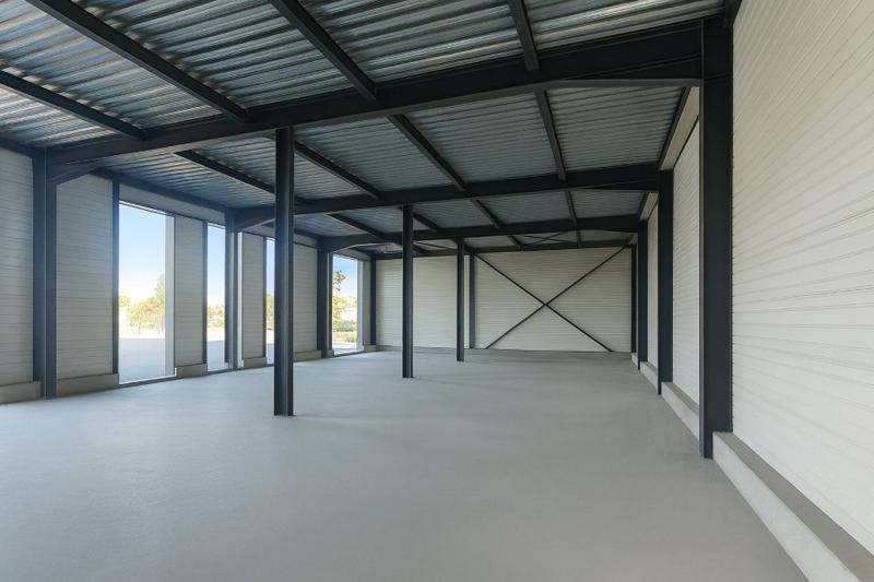 Local d'activité / Entrepôt - 163 m²