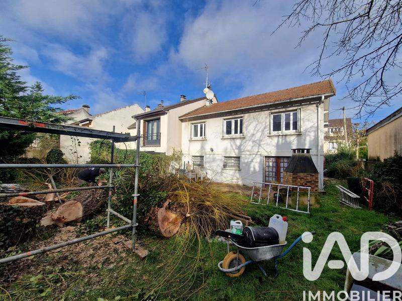 Maison - 90 m² - 5 pièces