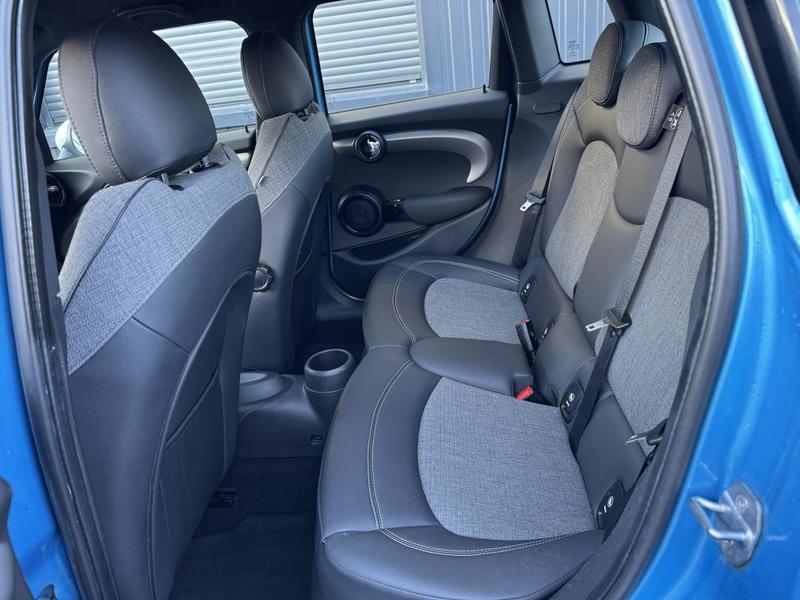 Mini Cooper 3ème génération 5 portes 1ère main Française Pack Chili