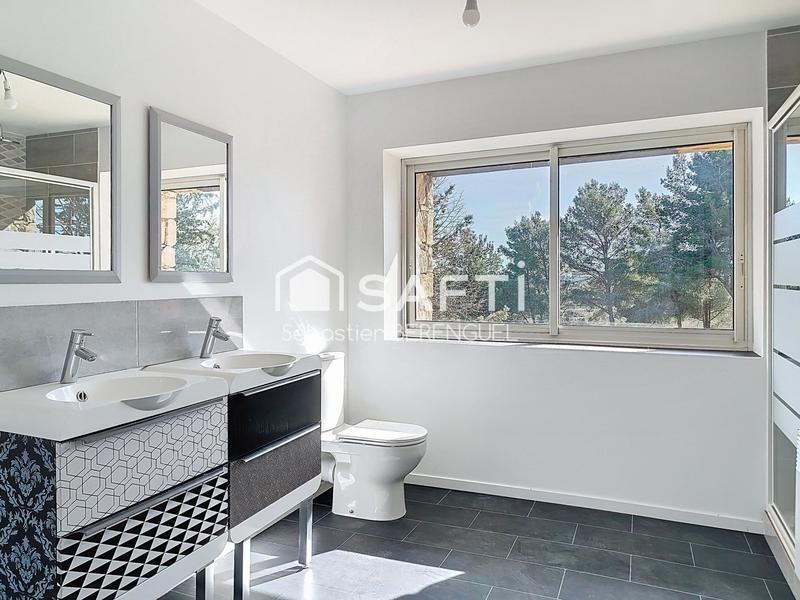 Maison - 200 m² - 7 pièces