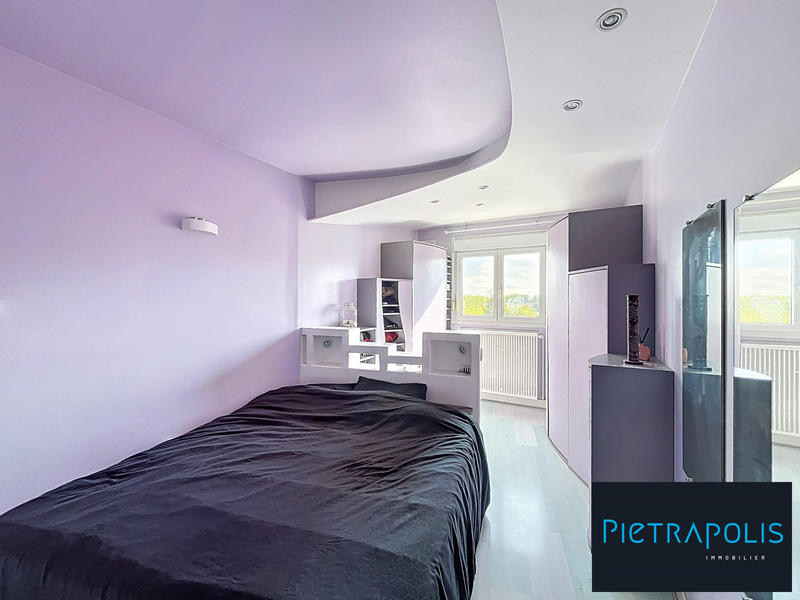 Appartement - 81 m² - 5 pièces