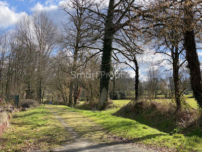 Maison - 900 m² - 20 pièces