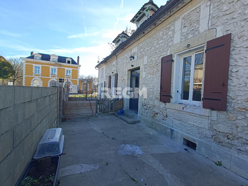 Maison - 187 m² - 12 pièces