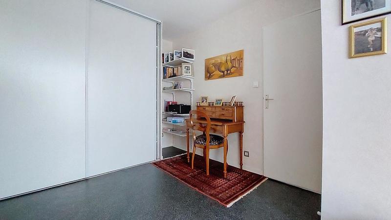 Appartement - 98 m² - 5 pièces
