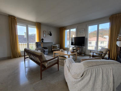 Maison - 144 m² - 5 pièces