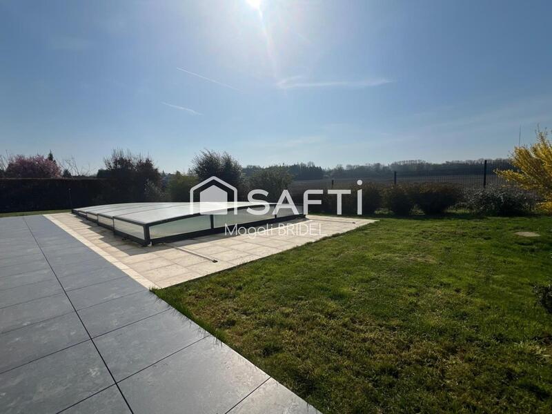 Maison - 263 m² - 10 pièces