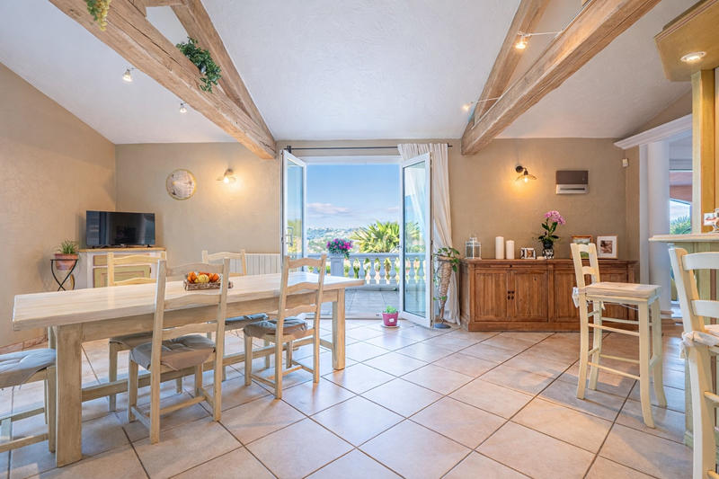 Maison - 173 m² - 6 pièces