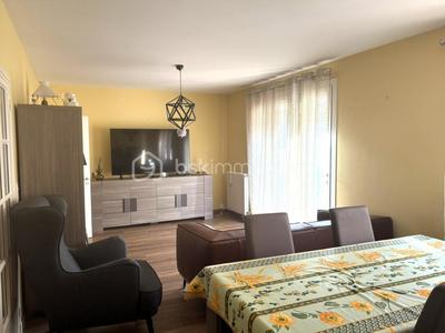 Maison traditionnelle - 110 m² - 6 pièces