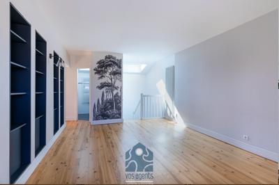 Maison - 181 m² - 7 pièces