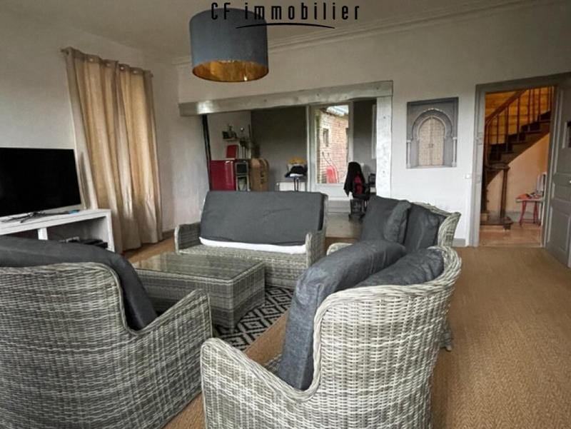 Maison - 210 m² - 7 pièces