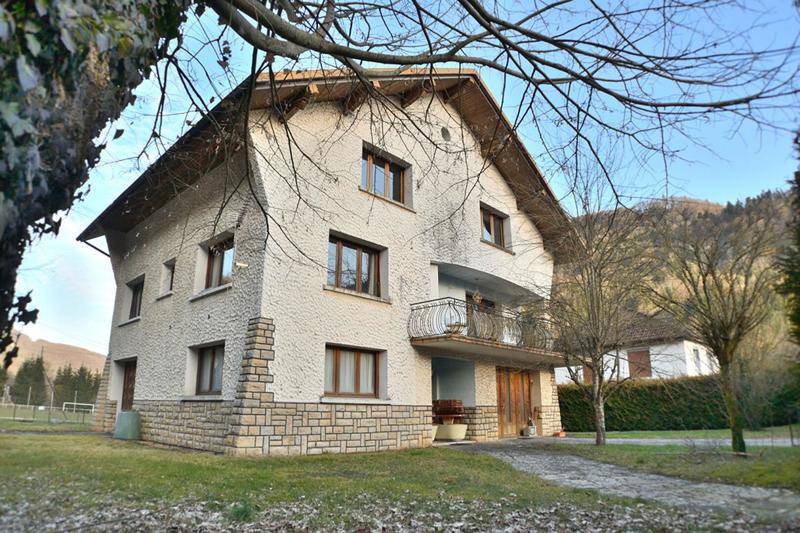 Maison - 209 m² - 10 pièces