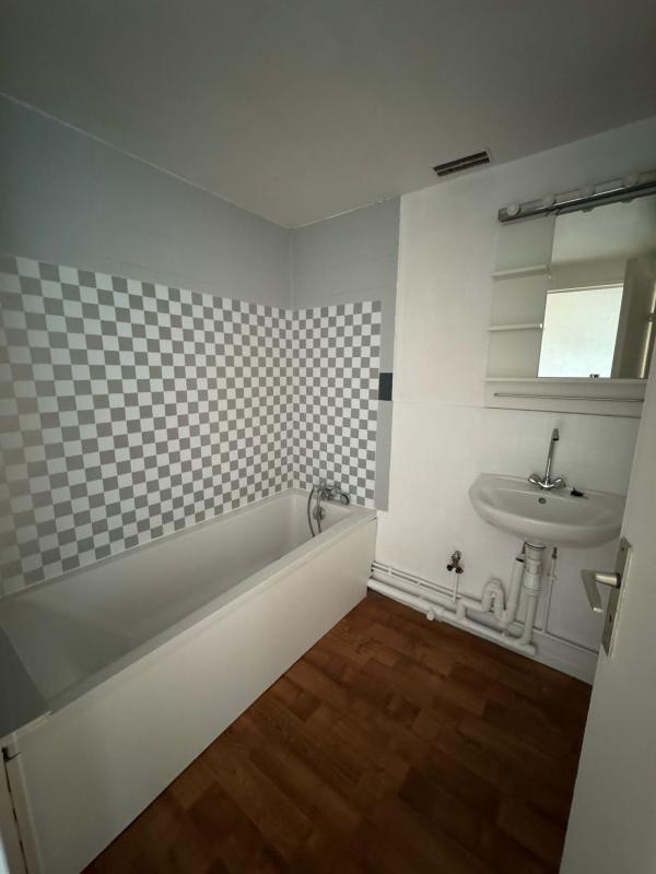 Appartement ancien - 57 m² - 3 pièces