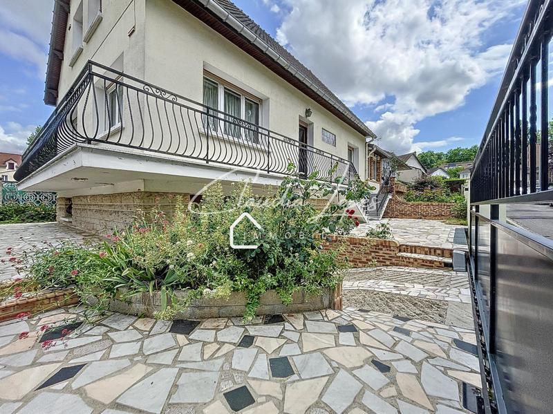 Maison - 135 m² - 6 pièces