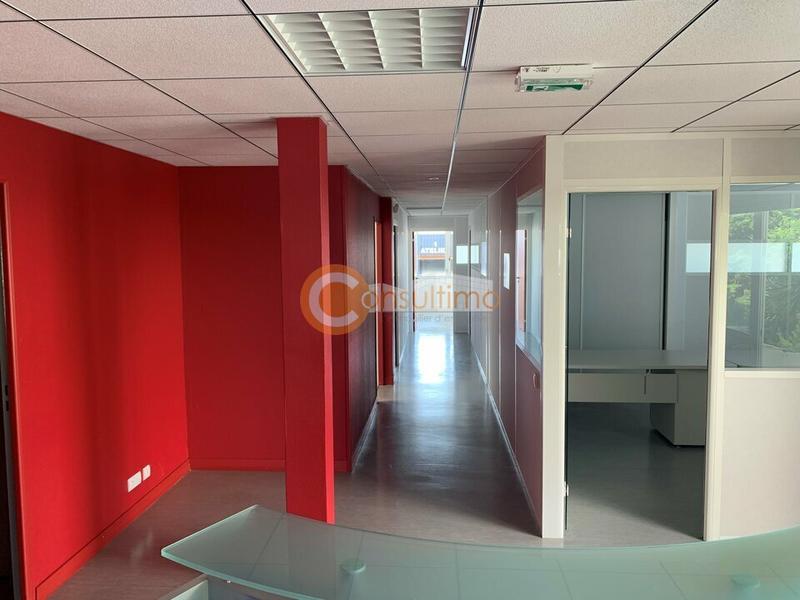 Bureau - 228 m²