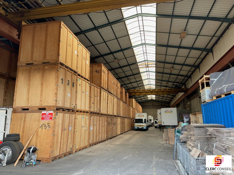 Local d'activités - 2 808 m²