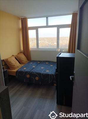 Chambre - 68 m² - 1 pièce