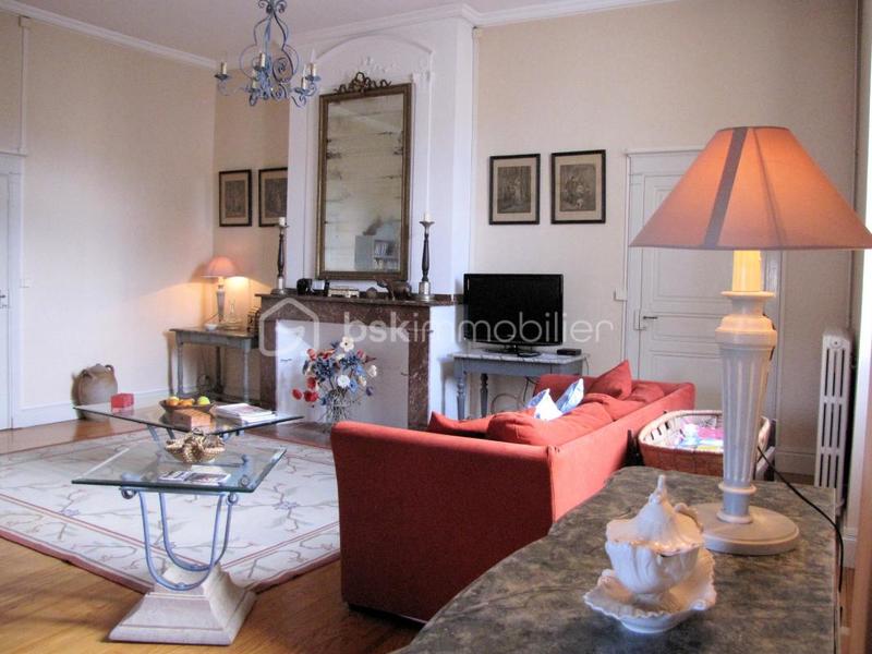 Hôtel particulier - 600 m² - 18 pièces