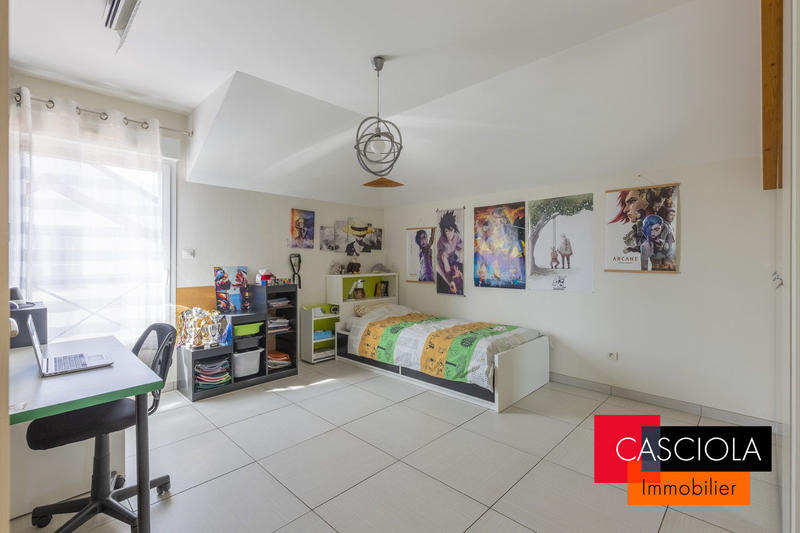 Maison - 191 m² - 6 pièces