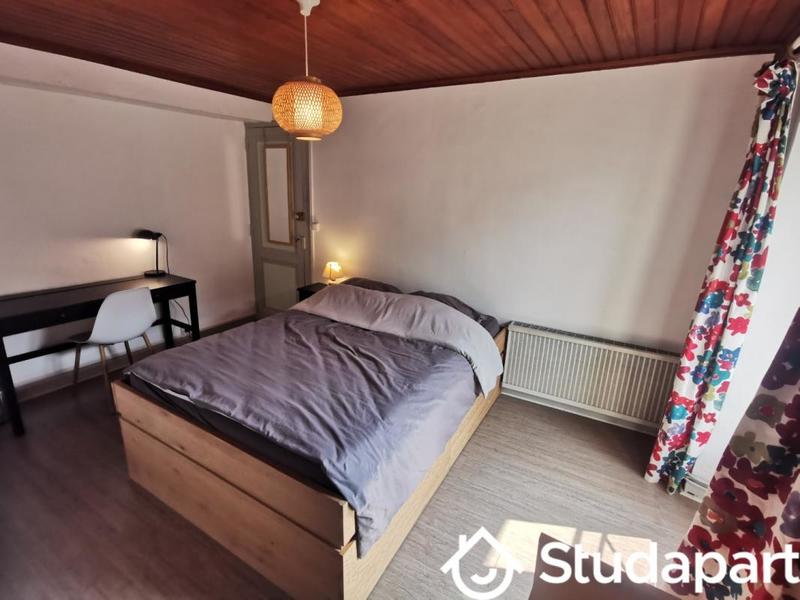 Chambre - 12 m² - 1 pièce